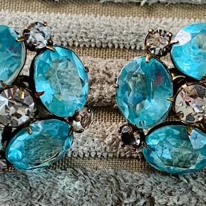 1940s Art Deco, Blue Glass Screw back Earrings,  Vintage Jewellery