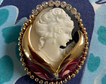 Gorgeous Ceramic Lady Cameo with Deep Pink Dress Lapels  Scarf Clip, Victorian Style,  1960s Vintage Jewellery, Slightly Loose Clip