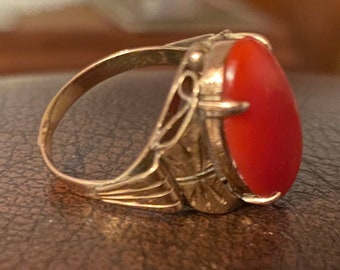 Art Deco Coral Ring, 18K Gold,   Vintage Jewellery
