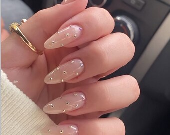 Uñas postizas minimalistas de lunares con pedrería color nude elegante / Totalmente personalizables