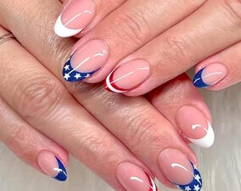 Uñas postizas francesas con diseño patriótico de estrellas y rayas para el 4 de julio / Totalmente personalizables