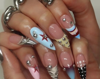 Uñas postizas a rayas estilo Y2K Maximalist Star Zebra Gyaru / Totalmente personalizables