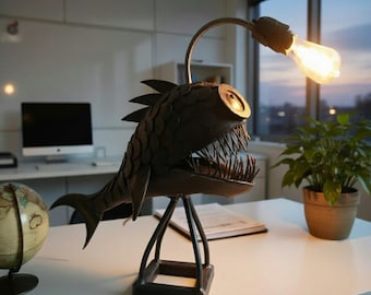 アンコウ型USBテーブルランプ、芸術的なメタルナイトライト：ユニークなホームデコレーション＆寝室ギフト