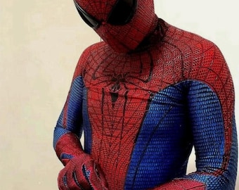 Traje de héroe de la telaraña ultrarrealista: atuendo de cosplay inspirado en la araña cinematográfica.