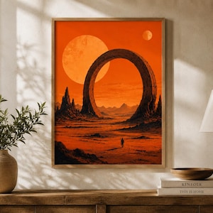 Peut inclure: Une impression d'art mural rectangulaire représentant un paysage orange surréaliste avec une grande structure circulaire en pierre, des formations rocheuses déchiquetées et deux corps célestes dans le ciel. Une petite silhouette se tient au centre.