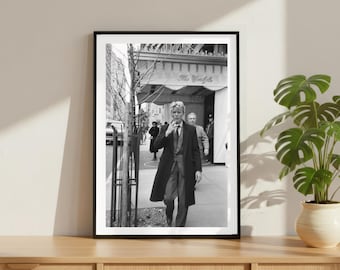 Vintage David Bowie Smoking Print, Pop Icon Legend Poster, Fine Art Photography Wall Art, Black and White Artist, Iconic Music Decor