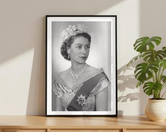 Vintage Queen Elizabeth II Portrait Print, Icon Legend Poster, Fine Art Photography Wall Art, Black and White Princess Decor, Royal Family