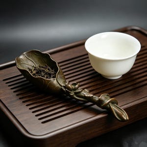 純銅製蓮の葉茶杓、手作りのヴィンテージ茶道アクセサリー