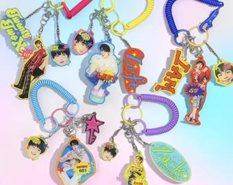 Llavero acrílico personalizado de Kpop / Llavero acrílico personalizado / Llavero de anime y Kpop / Llavero de ídolo personalizado