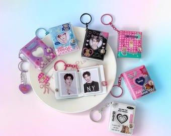 Llavero mini álbum de fotos / Soporte para tarjetas fotográficas de 5 cm / Corazón kawaii / Llavero / Regalo para parejas y mejores amigos / Charm de libro de fotos DIY