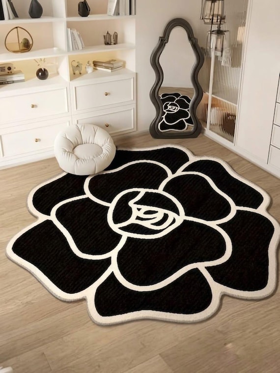 Black White Rose Shaped Rug – Hand-Tufted Camellia Floral Floor Decor
