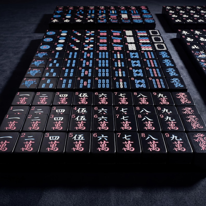 Schwarzes Mahjong-Set mit 166 NMJL-Spielsteinen (Standardgröße, Premium-Melamin) – ideal für unterwegs. Bild 5