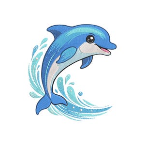 Puede incluir: Diseño bordado de un delfín juguetón saltando por el agua. El delfín es principalmente azul con vientre blanco y expresión sonriente. Salpicaduras de agua representadas en tonos azules, creando una imagen dinámica y alegre.