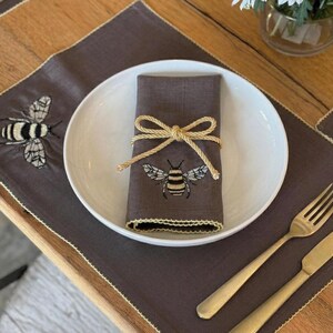 6-Piece Bee Embroidered Table Setting Set | Linen Placemat, Napkin and Coaster Bundle | Modern Dining Decor | Hostess Gift