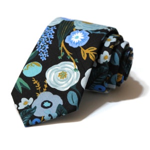 Blue Garden Floral NecktieFloral TieAnniversary GiftFlower TieMens NecktieWeddingHoBo TiesSkinny TieBoys NecktieSlateSageLarge No Pocket Square