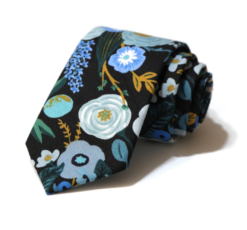 Blue Garden Floral NecktieFloral TieAnniversary GiftFlower TieMens NecktieWeddingHoBo TiesSkinny TieBoys NecktieSlateSageLarge No Pocket Square