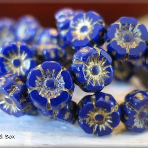 7mm Czech Glass Hibiscus Flower Beads - Vibrant Indigo Blue with Golden Wash, 12 Beads