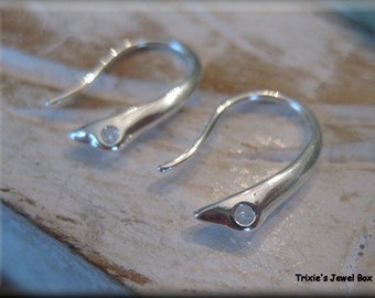 Unique Artistic Bright Silver Plated Cast Earwires Earring Findings - 3 Pairs