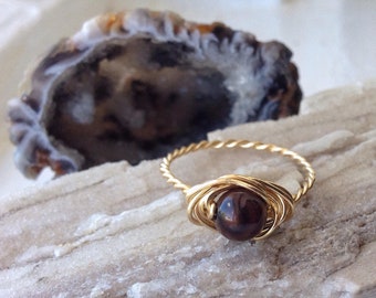 Sardonyx Wire wrapped Ring with Gold Copper - Any Size - Crystal Healing Spiritual Jewelry - Passion, Creativity, Crystal Band Ring