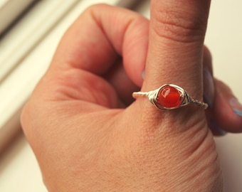 Carnelian Ring for Men - Crystal Healing Spiritual Jewelry - Handmade Rings for Woman Orange - Orange Crystal Ring - Unisex Ring Gift Silver