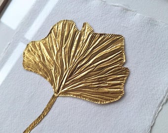 Handgemaakt Kunstwerk  folie Botanisch in naturel houten lijst op handgeschept papier, Huwelijkscadeau, 32,5cmx 32,5cm x1,7cm
