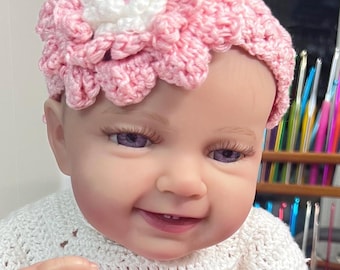 Patrón de diadema de bebé a crochet con forma de flor en PDF – Flor grande con capas, ideal para principiantes, descarga instantánea.