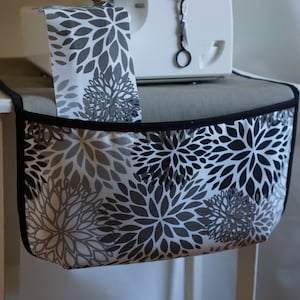 SERGER TRIM CATCHER, Overlock trim catcher