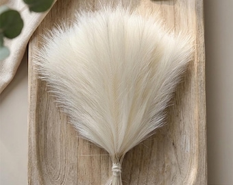 Ramo de 15 piezas de hierba de la Pampa artificial, flores de caña sintética estilo boho y esponjosas para decoración del hogar, centro de mesa para bodas y decoración rústica neutra para fiestas.