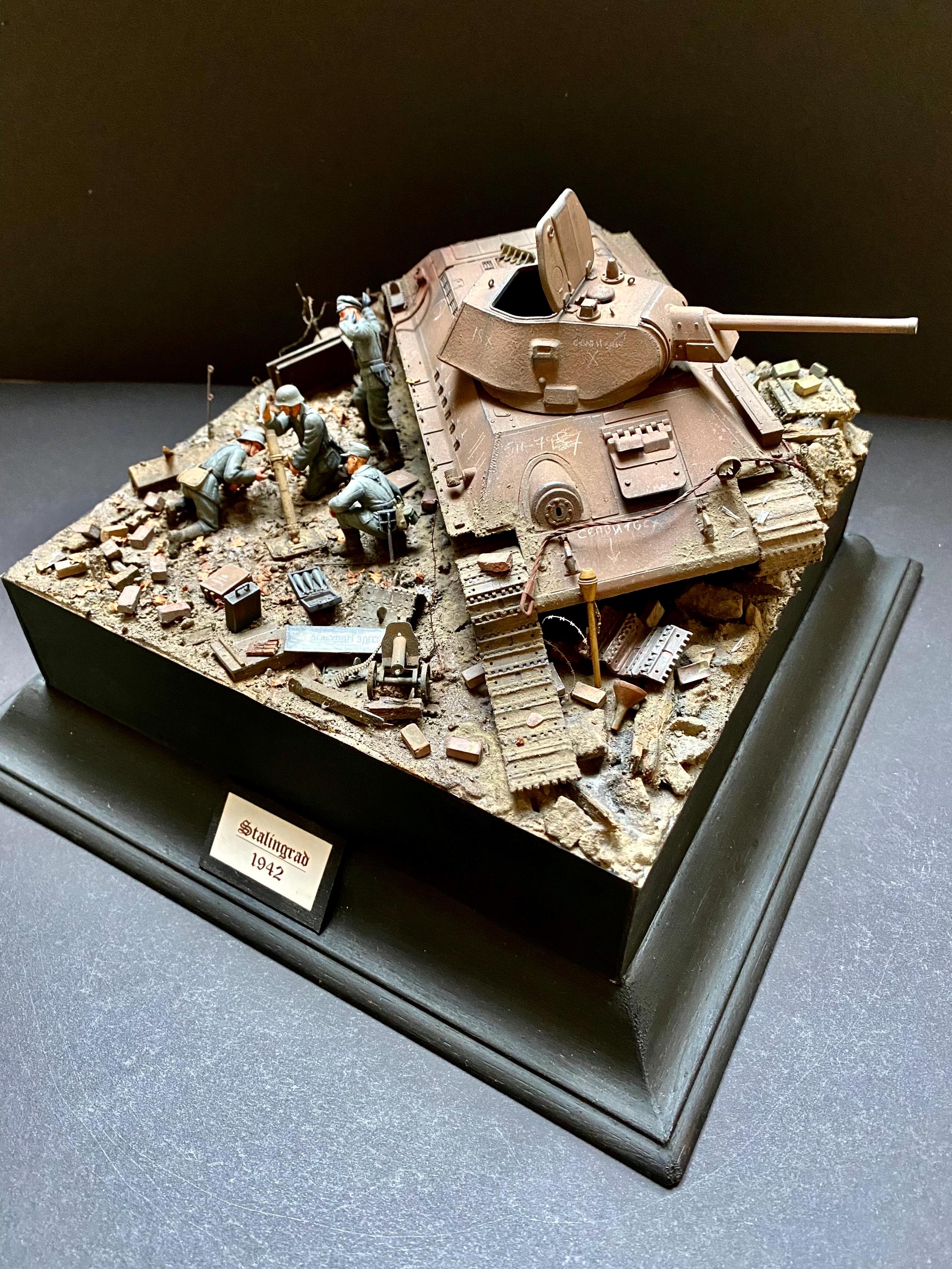 1:35 WW II Stalingrad Diorama - Handbuilt and Airbrushed - Highly
