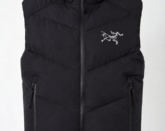 Anpassad Arc'teryx svart quiltad vattentät täckväst | Herr Dam isolerad vinterväst | Varm utomhusjacka vandringsstreetwear NWT-present