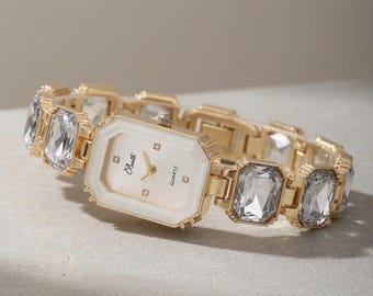 Reloj de pulsera de cuarzo elegante con esfera cuadrada blanca para mujer, diseño geométrico único, ideal para regalar.