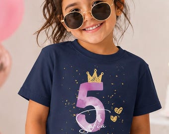 Shirt mit Wunschzahl und Namen für Mädchen–Personalisiertes Geburtstagsoutfit–Aquarell Zahl mit Krone-Geburtstagslook Mädchen mit Wunschzahl