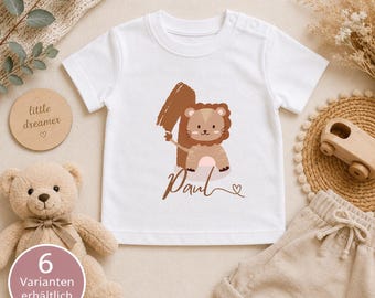 Personalisiertes Baby T-Shirt Geburtstag | Löwe mit Name | Kinder Shirt 1. Geburtstag Outfit Junge | Bio Baumwolle Geschenk Baby