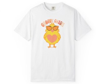 Groovy Chick T-Shirt – Retro Sunglasses Chick Graphic Tee