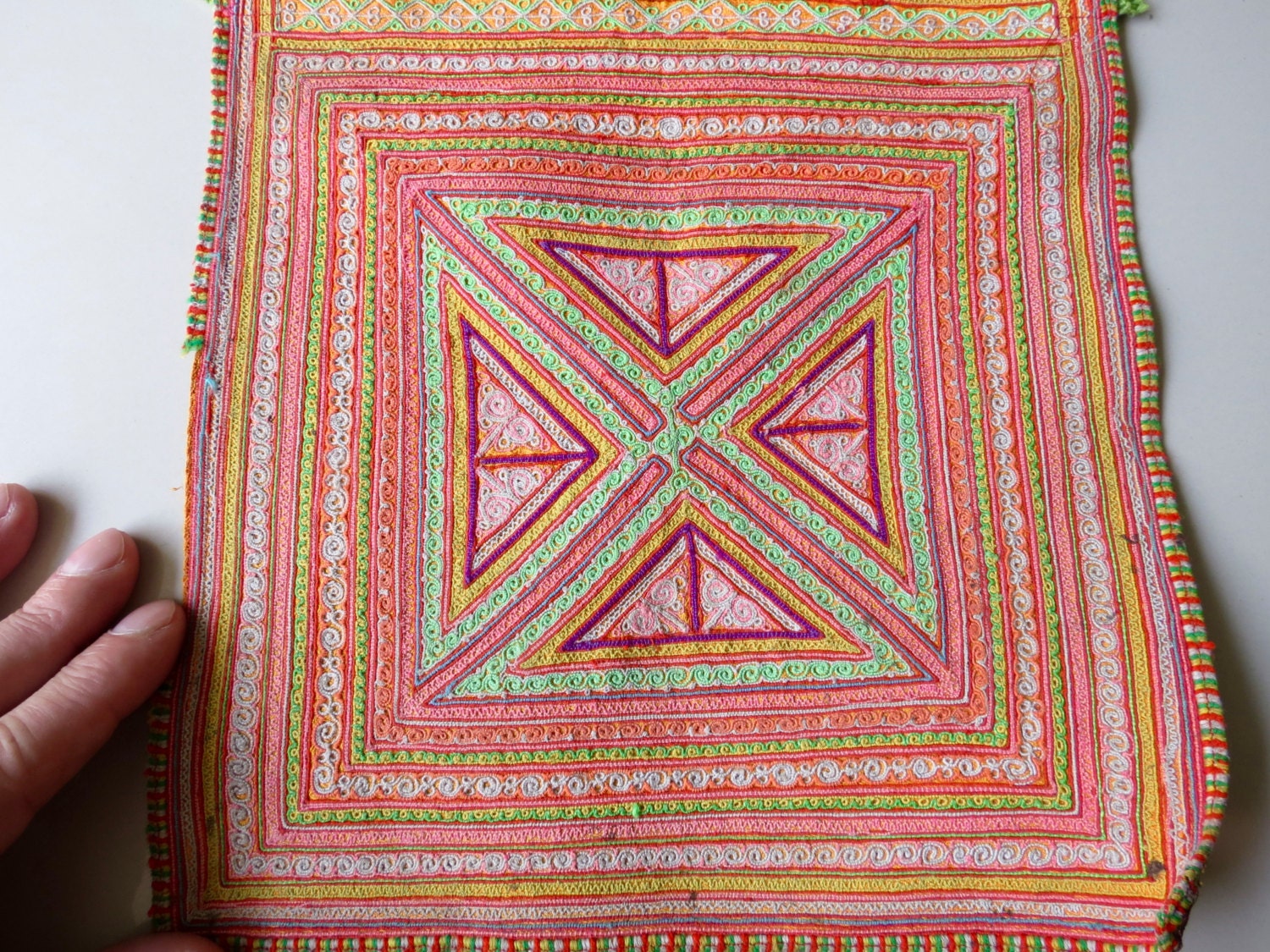 Vintage Hmong tissu tissus faits à la main, textiles de tapisserie à la main, colline tribal Vintage Hmong tissu tissus faits à la main, textiles main, de tapisserie à la main, textiles colline tribal 19980f