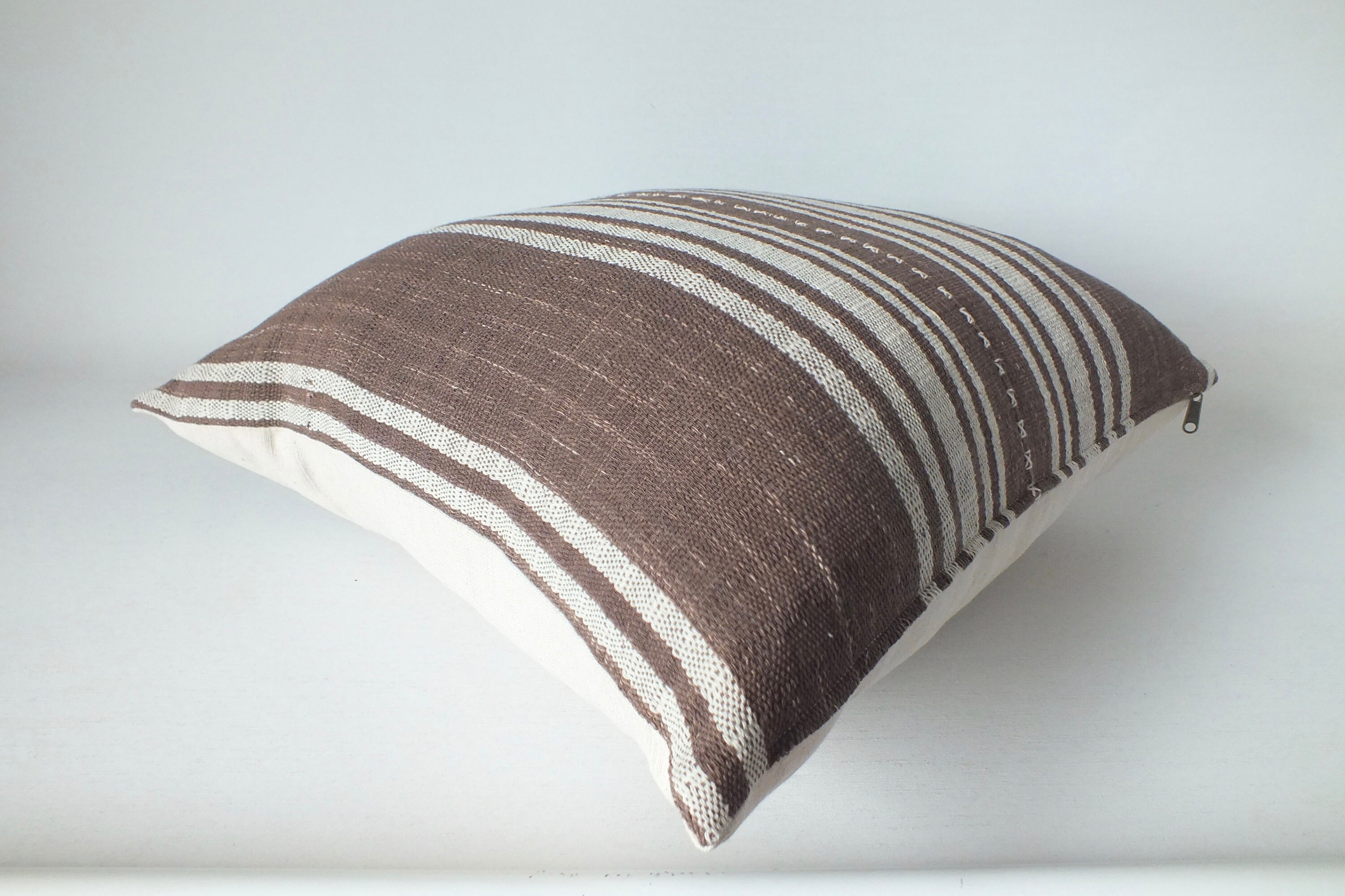 Braune und weiße Boho Kissen Thai Kissen Deko Akzent Bezug | Etsy
