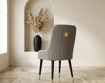 Juego de 2 sillas de comedor acolchadas / Silla tapizada con detalle de león dorado / Par de sillas de cocina de lujo / Silla auxiliar capitoné / Silla para sala glamurosa