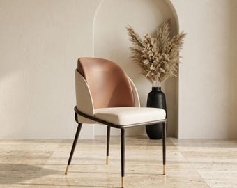 Juego de 2 sillas de comedor de lujo color beige y marrón / Silla tapizada en cuero / Silla de cocina con detalles dorados / Par de sillas auxiliares modernas