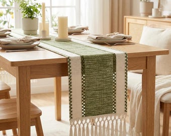 Boho tafelloper met kwastjes, saliegroen geweven boerderijloper, rustiek eettafeldecor, neutraal keukendecor, housewarmingcadeau
