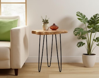 Live Edge bijzettafel, cederhouten plaat + zwarte haarspeldpoten, klein bijzettafeltje, decor boho-accent