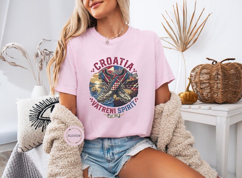 Croatia Soccer Fan T-Shirt, Vintage World Cup 2026 Graphic Tee, Unisex, Croatian Crest Tee, Croatia Vatreni Spirit T-shirt, Soccer Cleats image 4