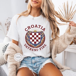 Kroatien Fußballfan T-Shirt, Vintage WM 2026 Grafik-T-Shirt, Unisex, Kroatien Checker Shield Vatreni Fire T-Shirt, Kroatisches Wappen-T-Shirt Bild 10