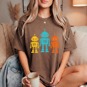 01 10 11 Robot Slogan T-Shirt, Cool Tech Nerd Gift, Vintage Robot Lover Graphic Tee