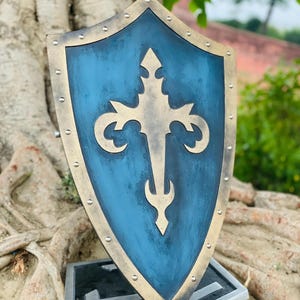 Medieval Wooden Knight Shield: Blue & Gold LARP Cosplay Armor