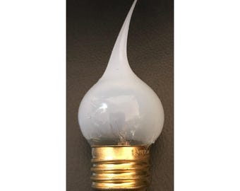 New 7 1/2 Watt Silicone Tipped Light Bulb, Standard Base, 4 1/2" Height  #LB103