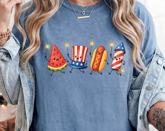 Camiseta Comfort Colors® con estampado patriótico de perrito caliente y sandía para barbacoa del 4 de julio.