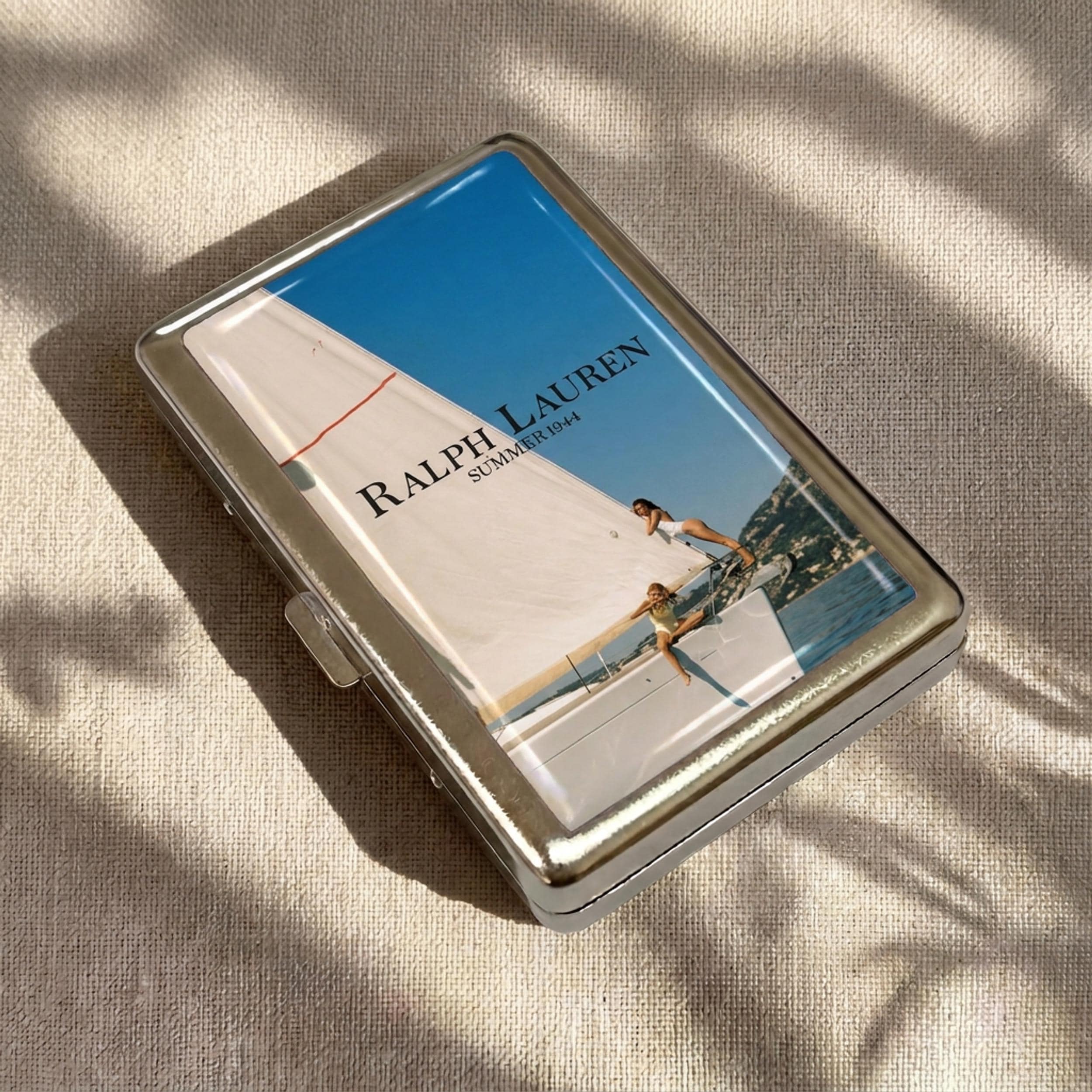old cigarette machines for sale Vintage cigarette vending machine hi-res stock photography and images