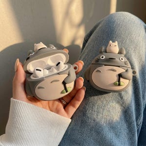 Funda para AirPods Pro Totoro / Funda de silicona Kawaii Ghibli con clip / Regalo de anime, fan de Ghibli, adolescente, cumpleaños, lindos auriculares de anime