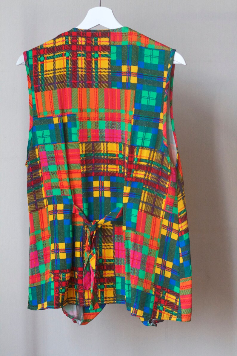 Colourful square pattern vest size 40
