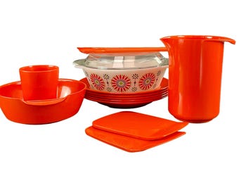 Gift Set - ROSTI Mepal Melamine & JAJ Pyrex UK. Vintage Iconic Design